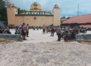 Tingkatkan keamanan saat Sholat Jumat, Bhabinkamtibmas Sifnana hadir berikan pelayanan terbaik