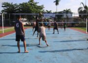 Petugas Lapas Banjarmasin Dampingi Latihan Voli Warga Binaan Dengan Pendekatan Humanis