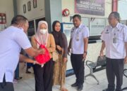 Humanis dan Peduli, Lapas Narkotika Karang Intan Salurkan Sembako bagi Keluarga Warga Binaan