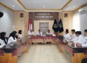 Tekankan Disiplin dan Etika, Kalapas Karang Intan Briefing 13 Peserta Magang