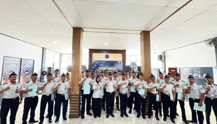 Apresiasi Kinerja, 41 Pegawai Lapas Narkotika Karang Intan Terima Kenaikan Pangkat