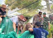 Kalapas Karang Intan Yugo Indra Wicaksi Dampingi Kepala BNNP Kalsel Panen Raya Ikan Nila