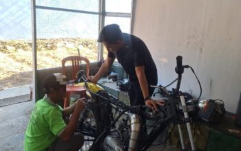 Lapas Narkotika Karang Intan Tingkatkan Kompetensi Warga Binaan dengan Pelatihan Body Repair Kendaraan