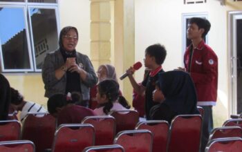 HIMASASING UBB Gelar Bina Desa di Deniang, Bekali Pelajar Kemampuan Public Speaking Selama Empat Hari