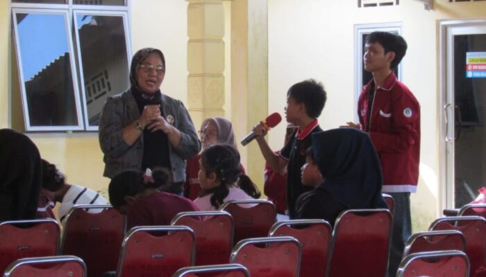 HIMASASING UBB Gelar Bina Desa di Deniang, Bekali Pelajar Kemampuan Public Speaking Selama Empat Hari