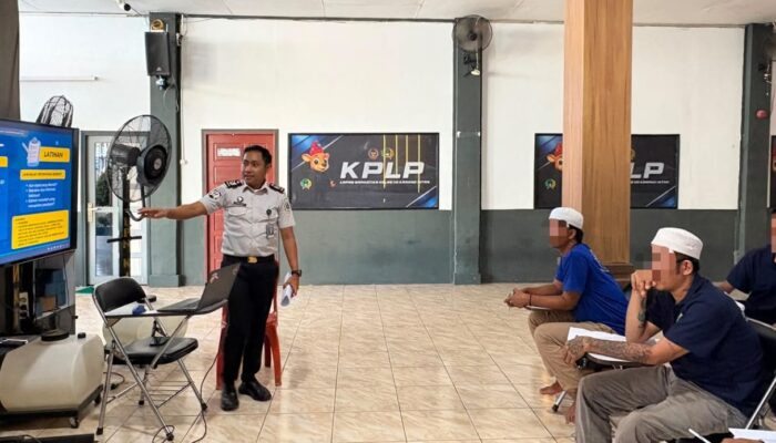 Belajar Pantun hingga Puisi Nusantara, Warga Binaan Lapas Narkotika Karang Intan Asah Kemampuan Bahasa Indonesia