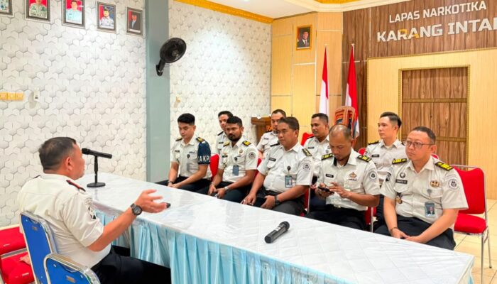 Kalapas Yugo Indra Wicaksi Pimpin Briefing, Lapas Narkotika Karang Intan Perkuat Persiapan HUT RI
