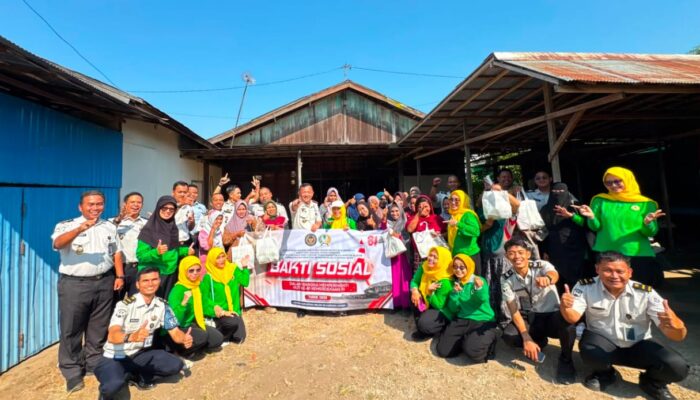 Lapas Narkotika Karang Intan Gelar Bakti Sosial, Bantu Warga Desa Jingah Habang