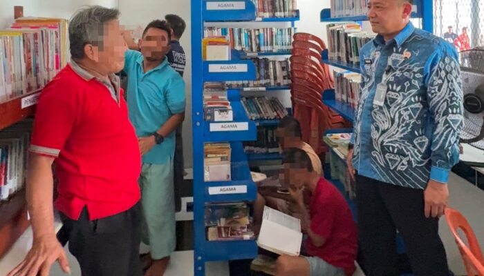 Yugo Indra Wicaksi Tinjau Perpustakaan Lapas Karang Intan, Perkuat Pembinaan Literasi