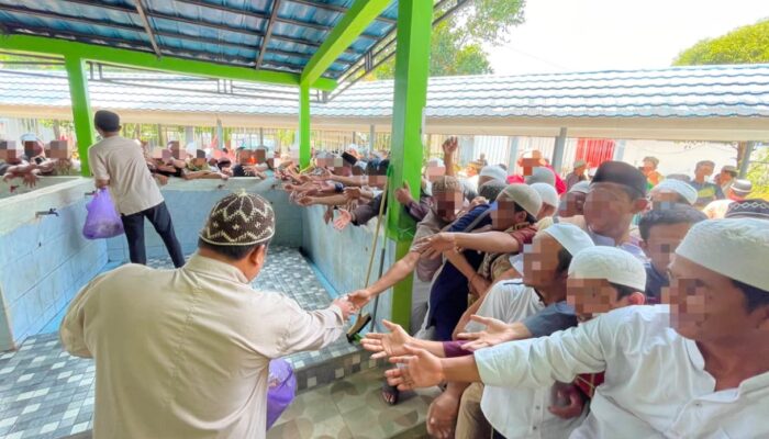 Lapas Narkotika Karang Intan Gelar Jumat Berkah, Tumbuhkan Kepedulian Warga Binaan