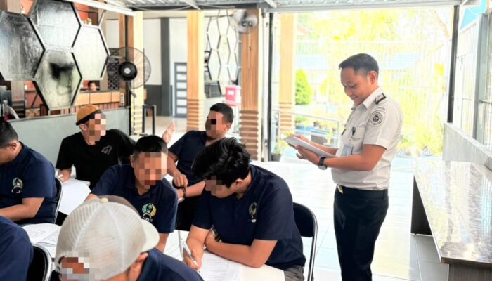 Lapas Narkotika Karang Intan Tingkatkan Kemampuan Literasi Warga Binaan lewat Pembelajaran Paket C