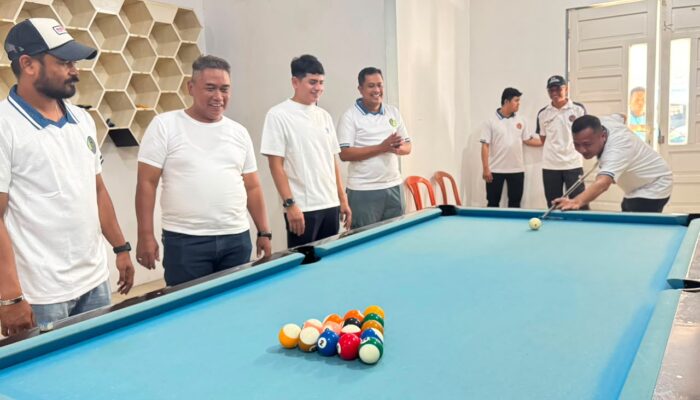 Semarak HUT ke-81 RI, Petugas Lapas Narkotika Karang Intan Unjuk Ketepatan dalam Lomba Biliar
